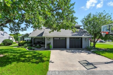 Lake Kiowa at its finest! Comfort and Luxury with all the on Lake Kiowa Golf Course in Texas - for sale on GolfHomes.com, golf home, golf lot