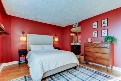 Welcome to this nicely updated 2 bedroom, 2 bathroom condo on Cove Cay Country Club in Florida - for sale on GolfHomes.com, golf home, golf lot