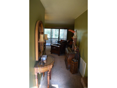 Come view this easy walk in townhome!! It is walking distance to on Mountain Ranch Golf Club in Arkansas - for sale on GolfHomes.com, golf home, golf lot