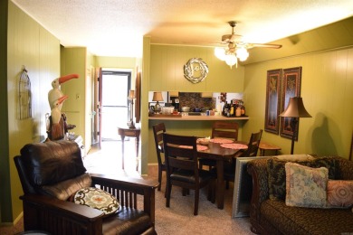 Come view this easy walk in townhome!! It is walking distance to on Mountain Ranch Golf Club in Arkansas - for sale on GolfHomes.com, golf home, golf lot