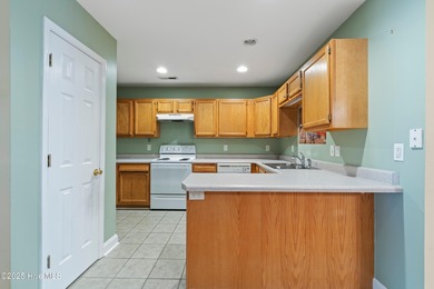 $2,500 credit at closing offered!! Enjoy the ease of one-level on Masonboro Country Club in North Carolina - for sale on GolfHomes.com, golf home, golf lot