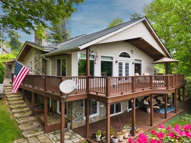 Personal retreat awaits you in meticulously renovated 2BR, 2BA on Skyland Lakes Golf Course in Virginia - for sale on GolfHomes.com, golf home, golf lot