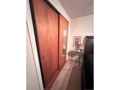 SELLER IS ENTERTAINING BACK-UP OFFERS.  MULTI-OFFER SITUATION on Lake Murray State Park Golf Course in Oklahoma - for sale on GolfHomes.com, golf home, golf lot