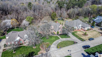 Gorgeous custom built home in Paducah's highly sought after on Country Club of Paducah in Kentucky - for sale on GolfHomes.com, golf home, golf lot