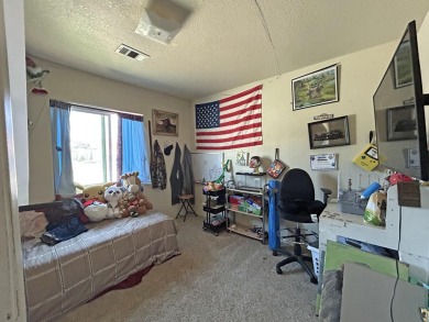 Perfect family home! This 3 bedroom, 2 bath, singles story home on Lake Elizabeth Golf and Ranch Club in California - for sale on GolfHomes.com, golf home, golf lot