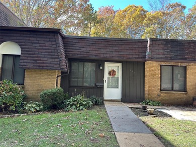 Well maintained 1 bedroom *Adam* in the Blue Ridge Community on Blue Ridge Golf Club in New York - for sale on GolfHomes.com, golf home, golf lot