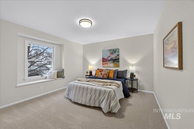 Fresh updates, geothermal community pool, & an amazing location on Warm Springs Golf Club in Idaho - for sale on GolfHomes.com, golf home, golf lot