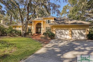 Beautiful and bright updated stucco home in The Landings! on The Landings Club - Oakridge in Georgia - for sale on GolfHomes.com, golf home, golf lot