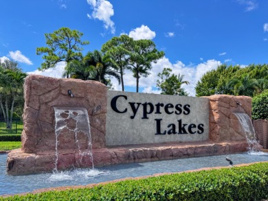 Charming 2/2 villa in the gated 55+ community of Cypress Lakes! on Cypress Lakes Golf Course - West Palm Beach in Florida - for sale on GolfHomes.com, golf home, golf lot