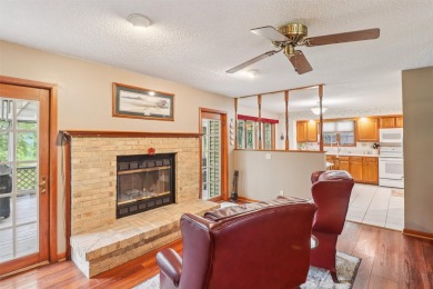 YOU HAVE TO SEE THIS HOME...A BEAUTIFULLY KEPT RANCH SITTING ON on Osceola Country Club in Iowa - for sale on GolfHomes.com, golf home, golf lot