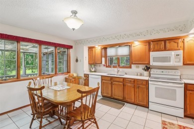 YOU HAVE TO SEE THIS HOME...A BEAUTIFULLY KEPT RANCH SITTING ON on Osceola Country Club in Iowa - for sale on GolfHomes.com, golf home, golf lot