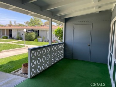 (Mutual 1-6-K)... Cute *Beachy* Cottage with a pretty on Leisure World Seal Beach Golf Course in California - for sale on GolfHomes.com, golf home, golf lot