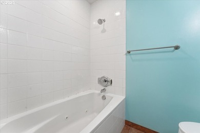 Modern Townhouse with Stunning Golf Course Views. Move-In Ready! on Gresham Golf Course in Oregon - for sale on GolfHomes.com, golf home, golf lot