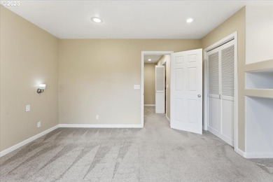 Modern Townhouse with Stunning Golf Course Views. Move-In Ready! on Gresham Golf Course in Oregon - for sale on GolfHomes.com, golf home, golf lot