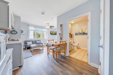 Beautifully updated Studio at The Pointe in Mariners Landing  A on Mariners Landing Golf and Country Club in Virginia - for sale on GolfHomes.com, golf home, golf lot