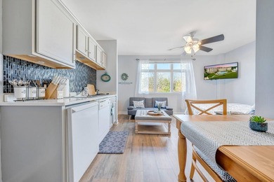 Beautifully updated Studio at The Pointe in Mariners Landing  A on Mariners Landing Golf and Country Club in Virginia - for sale on GolfHomes.com, golf home, golf lot