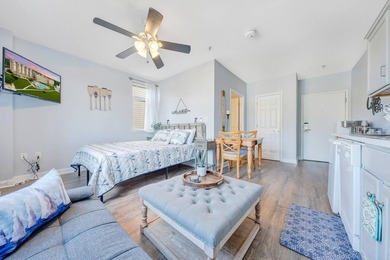 Beautifully updated Studio at The Pointe in Mariners Landing  A on Mariners Landing Golf and Country Club in Virginia - for sale on GolfHomes.com, golf home, golf lot