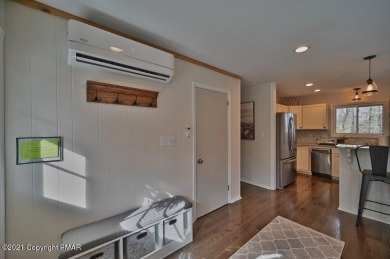A FULLY FURNISHED -TURN KEY-HOME FOR ALL SEASONS IN AMENITY on Split Rock Resort and Country Club in Pennsylvania - for sale on GolfHomes.com, golf home, golf lot