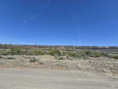 Enjoy building your dream home on this excellent 1.3 Ac building on Clear Lake Country Club in Idaho - for sale on GolfHomes.com, golf home, golf lot