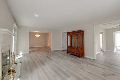 MOVE-IN READY TWO-STORY COLONIAL SITUATED ON A QUIET CUL-DE-SAC on Sportsmans Country Club in Illinois - for sale on GolfHomes.com, golf home, golf lot