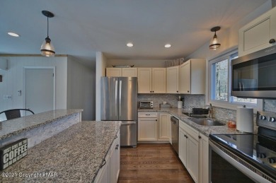 A FULLY FURNISHED -TURN KEY-HOME FOR ALL SEASONS IN AMENITY on Split Rock Resort and Country Club in Pennsylvania - for sale on GolfHomes.com, golf home, golf lot