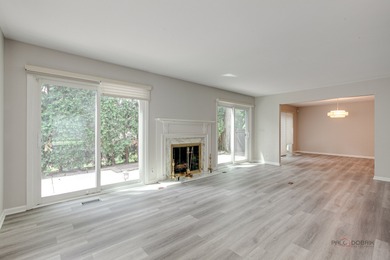 MOVE-IN READY TWO-STORY COLONIAL SITUATED ON A QUIET CUL-DE-SAC on Sportsmans Country Club in Illinois - for sale on GolfHomes.com, golf home, golf lot