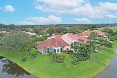 Fabulous end unit updated in 2018 with new baths, kitchen on Frenchmans Creek Country Club in Florida - for sale on GolfHomes.com, golf home, golf lot