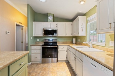 This cute Oakmont has 2 bedrooms & 2 baths. Bright & cheery open on Augusta Ranch Golf Club in Arizona - for sale on GolfHomes.com, golf home, golf lot