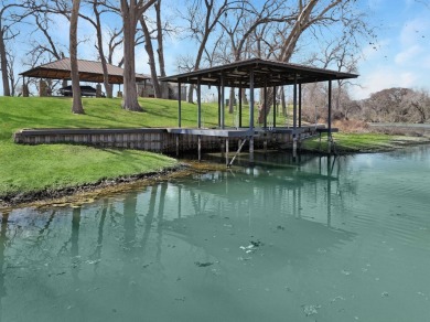Why settle for ordinary when you could own 1,685' of Lake on Landa Park Golf Course in Texas - for sale on GolfHomes.com, golf home, golf lot