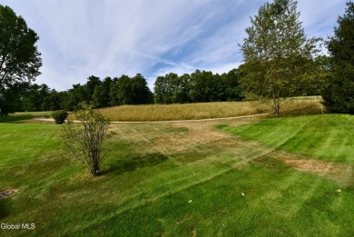This popular 3 BR, 2 1/2 BA Innisbrook model boasts over 2100 sf on McGregor Links Country Club in New York - for sale on GolfHomes.com, golf home, golf lot