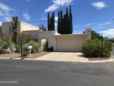 Classic and beautiful Mid-Century Modern  Territorial Townhouse on Omni Tucson National Golf Resort and Spa - Catalina in Arizona - for sale on GolfHomes.com, golf home, golf lot