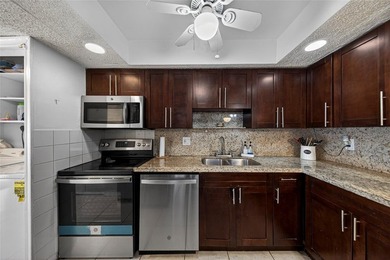 Move-in ready corner-unit 3BR/2.5BA townhome with over 1,600 sq on Oriole Golf and Tennis Club in Florida - for sale on GolfHomes.com, golf home, golf lot