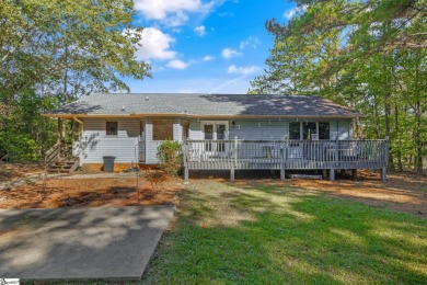 Don't miss your opportunity to own a well maintained home in the on The Trail At Chickasaw Pointe in South Carolina - for sale on GolfHomes.com, golf home, golf lot