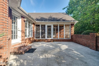 Charming, low-maintenance brick home located in the 24-hour on River Landing Golf Course in North Carolina - for sale on GolfHomes.com, golf home, golf lot