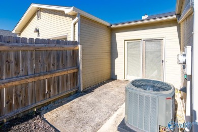 Welcome to this adorable 2 bedroom, 2 full bath townhouse.  This on Point Mallard Golf Course in Alabama - for sale on GolfHomes.com, golf home, golf lot