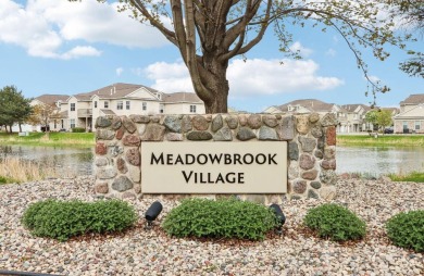 Turn-key 1BR/1BA + den end-unit condo in Pewaukee's popular on Willow Run Golf Club in Wisconsin - for sale on GolfHomes.com, golf home, golf lot
