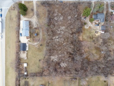 Build your dream home on this fantastic 1 & 1/4 acre on Edgewood Valley Country Club in Illinois - for sale on GolfHomes.com, golf home, golf lot