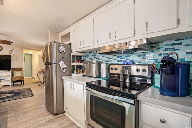 Welcome to this well-maintained 2 bedroom, 2 bathroom home in on Indian Wells Golf Course in South Carolina - for sale on GolfHomes.com, golf home, golf lot