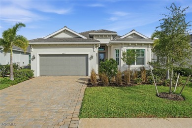 Live the ultimate resort lifestyle in this TURNKEY pool home on Heritage Landing Golf  in Florida - for sale on GolfHomes.com, golf home, golf lot