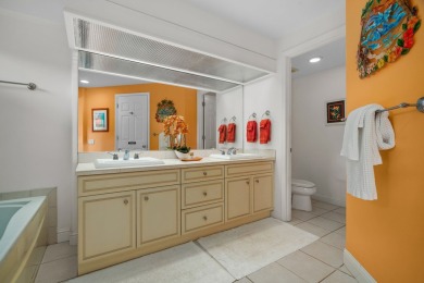 Rare end-unit at Villas of Kamali'i with dramatic mountain and on Makai Golf Club At Princeville in Hawaii - for sale on GolfHomes.com, golf home, golf lot