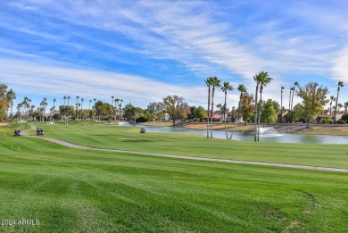 Light& bright! 2 bedrooms,2 baths,end unit casita. Diagonal tile on Westbrook Village / Vista Golf Course in Arizona - for sale on GolfHomes.com, golf home, golf lot