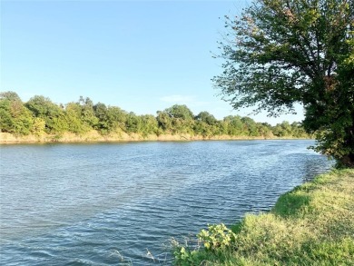 2 Lots included in this property, just across from the Brazos on Horseshoe Bend Country Club in Texas - for sale on GolfHomes.com, golf home, golf lot