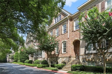 This beautiful townhome located in the Marietta Country Club is on Marietta Country Club in Georgia - for sale on GolfHomes.com, golf home, golf lot