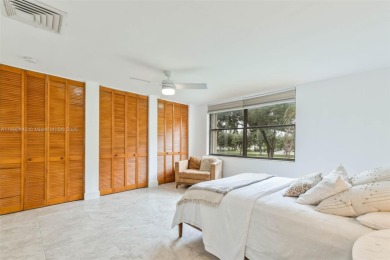 Bright and Spacious 2 Bed +Den/2.5 Bath Townhouse in beautiful on  in Florida - for sale on GolfHomes.com, golf home, golf lot