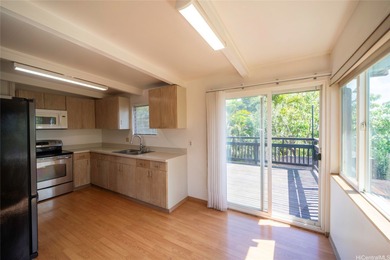 Absolute bargain! Unbelievable price! Beautifully maintained on Kapolei Golf Course in Hawaii - for sale on GolfHomes.com, golf home, golf lot