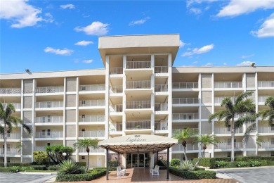 Stunning condo with expansive views of the golf course on Palm-Aire Country Club and Resort - Palms in Florida - for sale on GolfHomes.com, golf home, golf lot