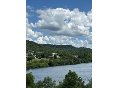 Imagine owning a lake front property in the Ozarks! Located in on Holiday Island Executive Golf Course in Arkansas - for sale on GolfHomes.com, golf home, golf lot