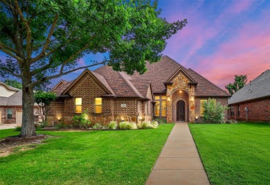 BACK ON THE MARKET- BUYERS FELL THROUGH! This custom built home on Southern Oaks Golf Club in Texas - for sale on GolfHomes.com, golf home, golf lot