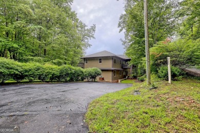 Stunning, Sky Valley Golf Course Home featuring 4 large bedrooms on Sky Valley Resort and Country Club in Georgia - for sale on GolfHomes.com, golf home, golf lot