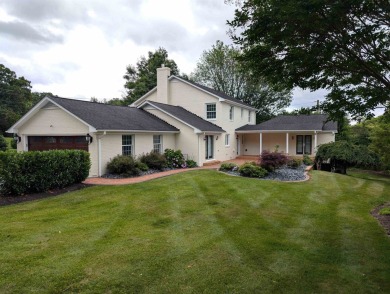 Magnificent Home in the heart of Blacksburg. Spacious Kitchen on Blacksburg Municipal Golf Course in Virginia - for sale on GolfHomes.com, golf home, golf lot
